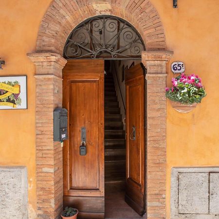 Guesthouse Da Idolina Dal 1946 Montalcino Exterior photo